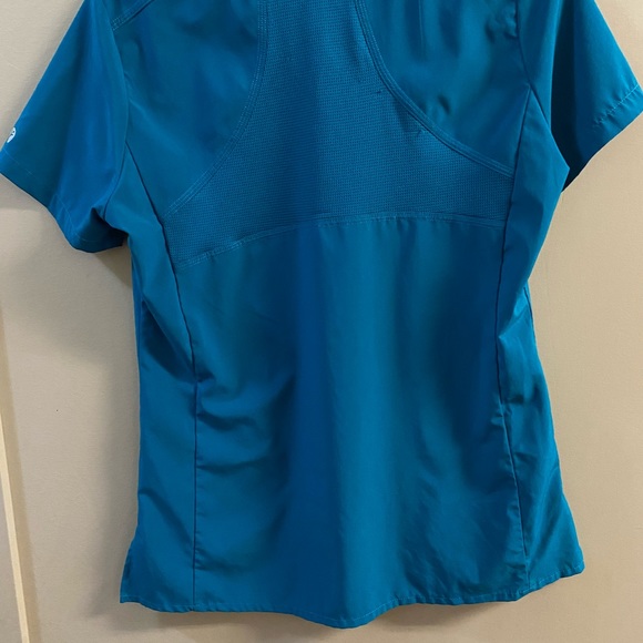 Scrubletics top - Picture 2 of 4